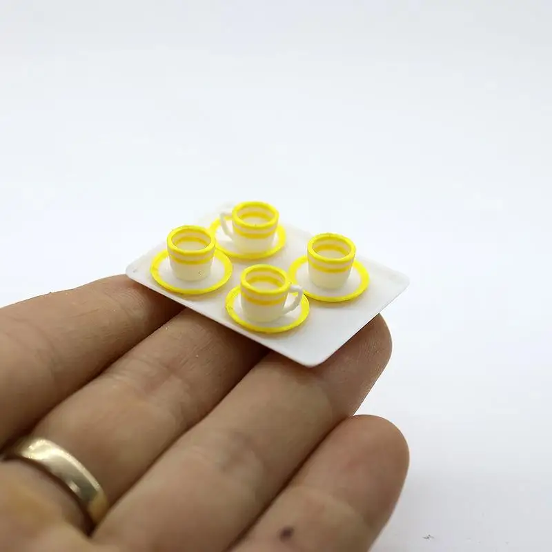 [JN] 13 pièces jouets de cuisine maison de poupée plateaux assiettes tasses poupée simulée Mini plats alimentaires vaisselle Miniature maison de poupée