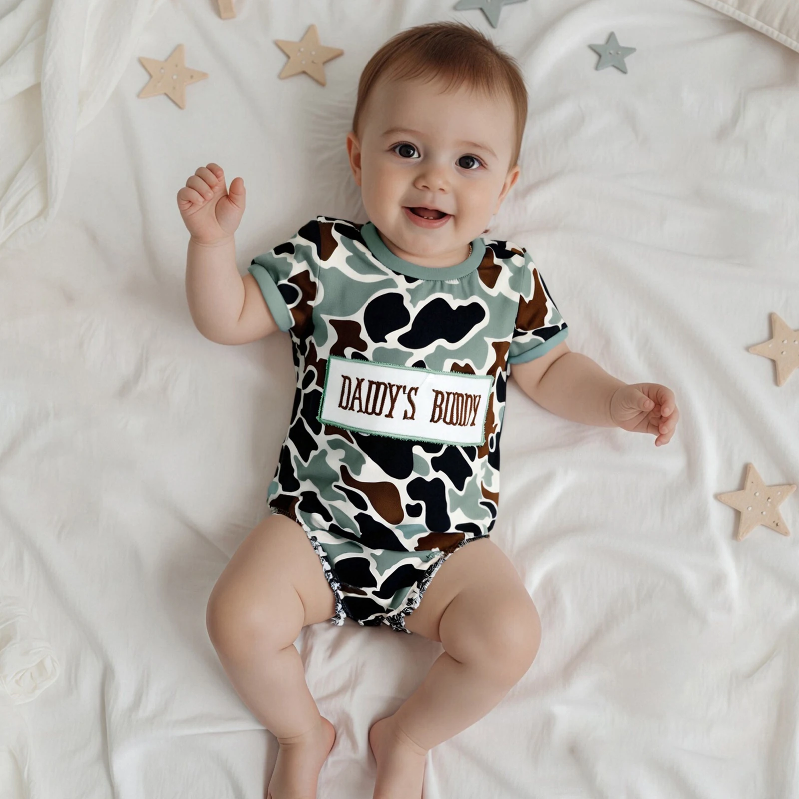 Body de camuflaje para bebé, con letras bordadas, manga corta, cuello redondo, ropa informal de verano para niños