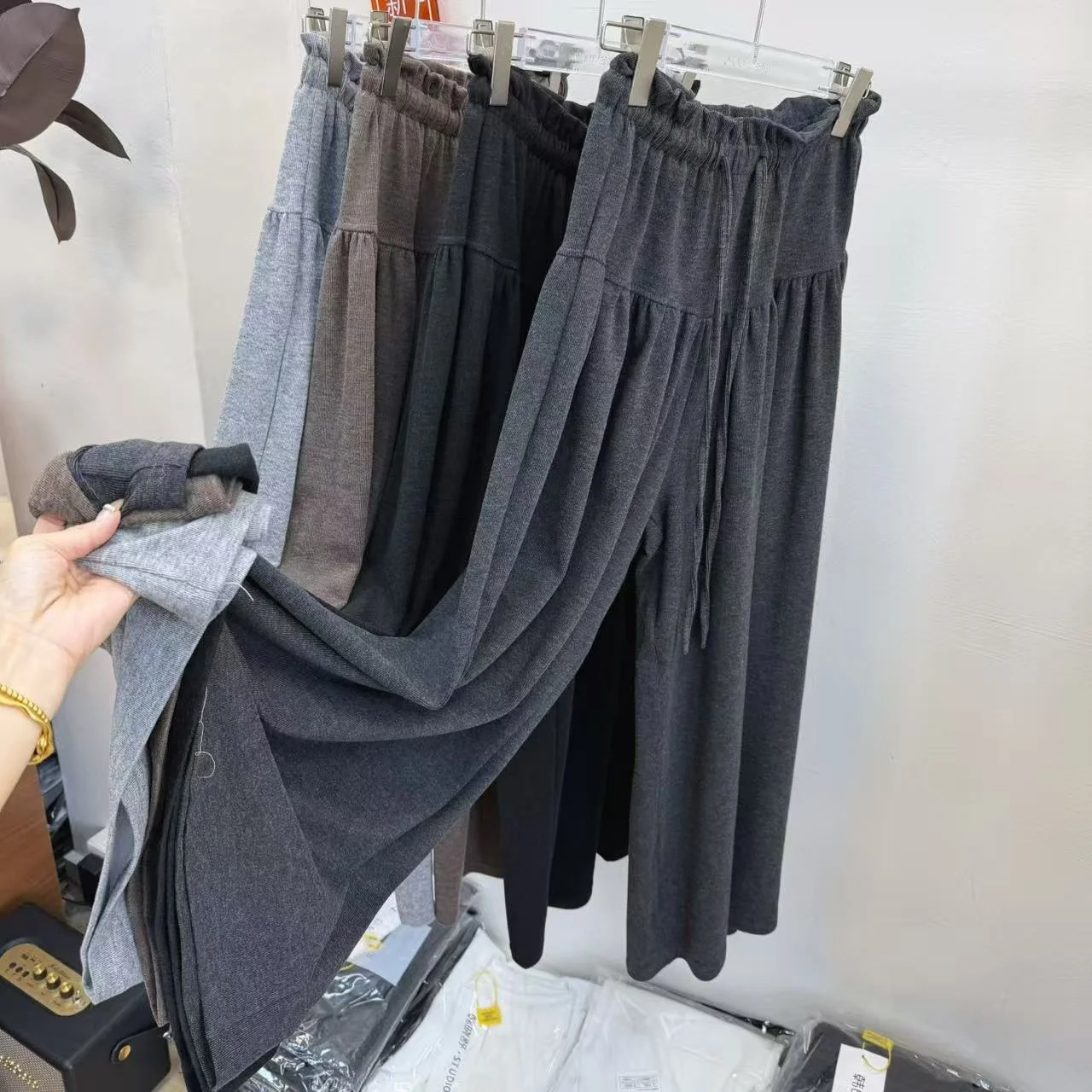 High Waist Wide Leg Pants Women's Loose Fit Draped Slimming Casual Pants Elastic Waistband Autumn Winter Minimalist Style