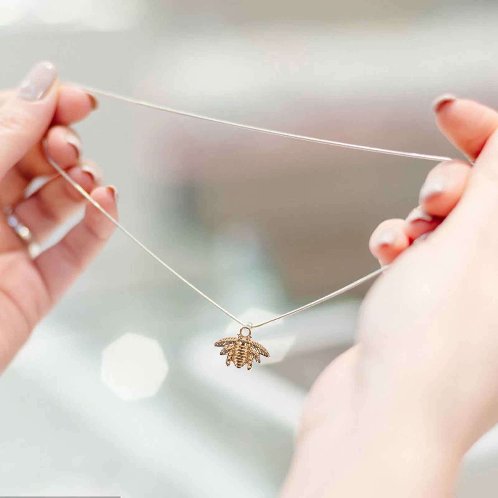 

50pcs Little Bee Pendant Charm Jewelry Making Accessories Golden Color Earring Necklace Bracelet DIY bee charms aesthetic