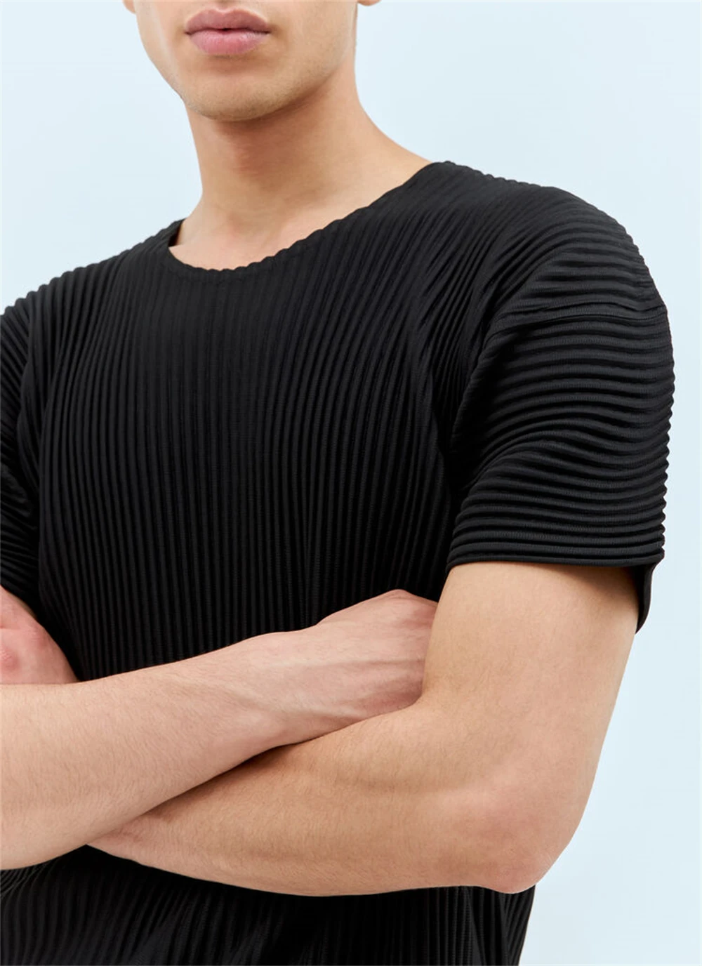 Men's Miyake Pleated T Shirt Japanese Style Short Sleeve Tee Round Neck Casual Loose Fit Breathable Stretch Summer Fashion Top