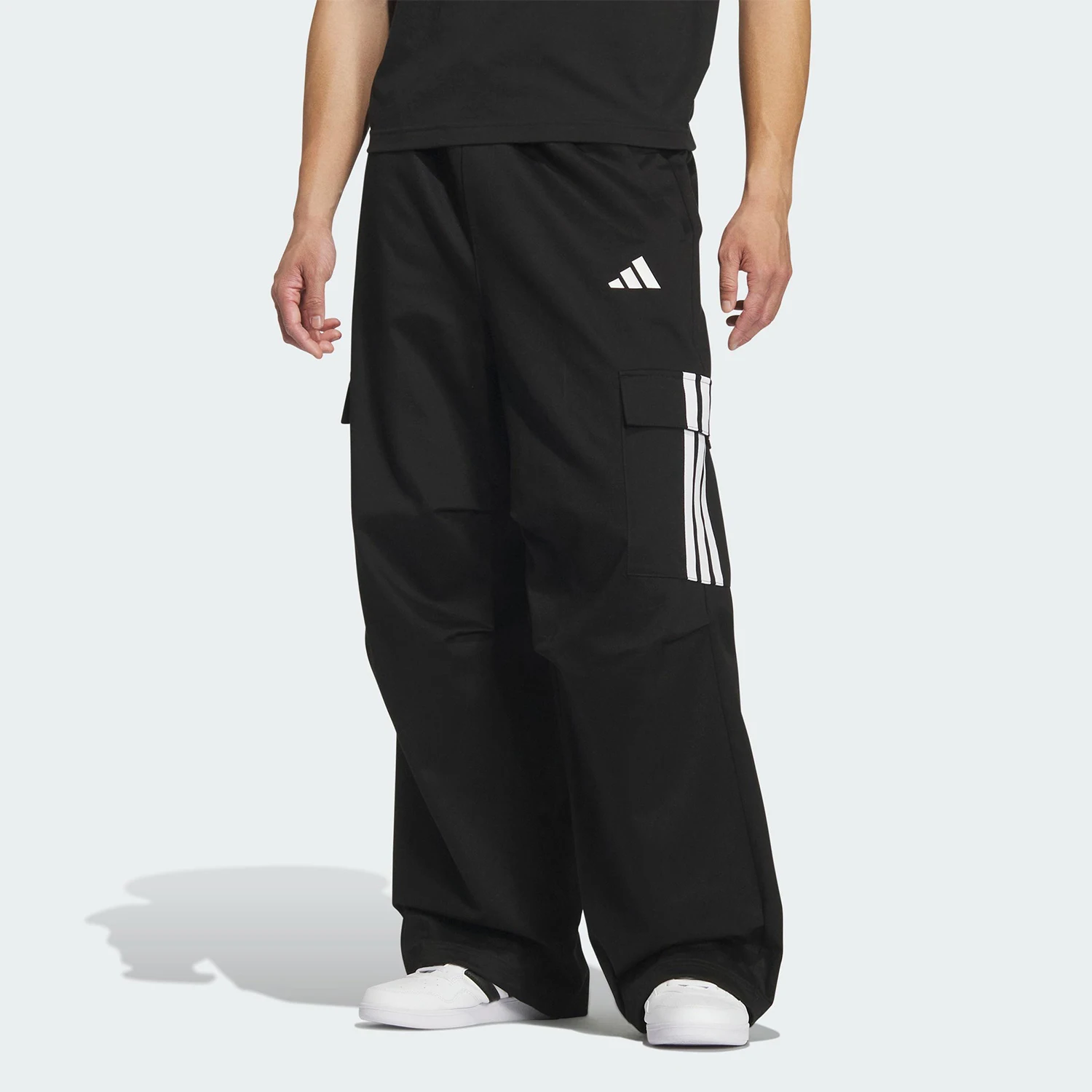 pantalones-holgados-de-tres-rayas-para-hombre-modelo-v-m-para-pnt-de-la-marca-adidas-referencia-kf2749
