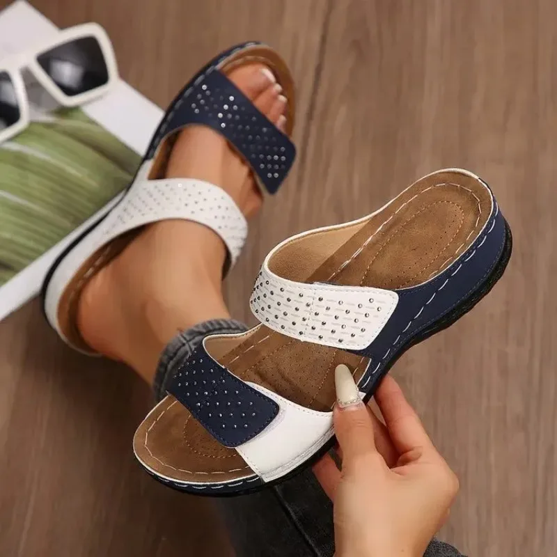 كعب سميك جنوب شرق آسيا الصنادل النسائية عبر الحدود سيارة خياطة المنحدر كعب نحت نعال شاطئ بولي Leather الخارجي لون نقي #2