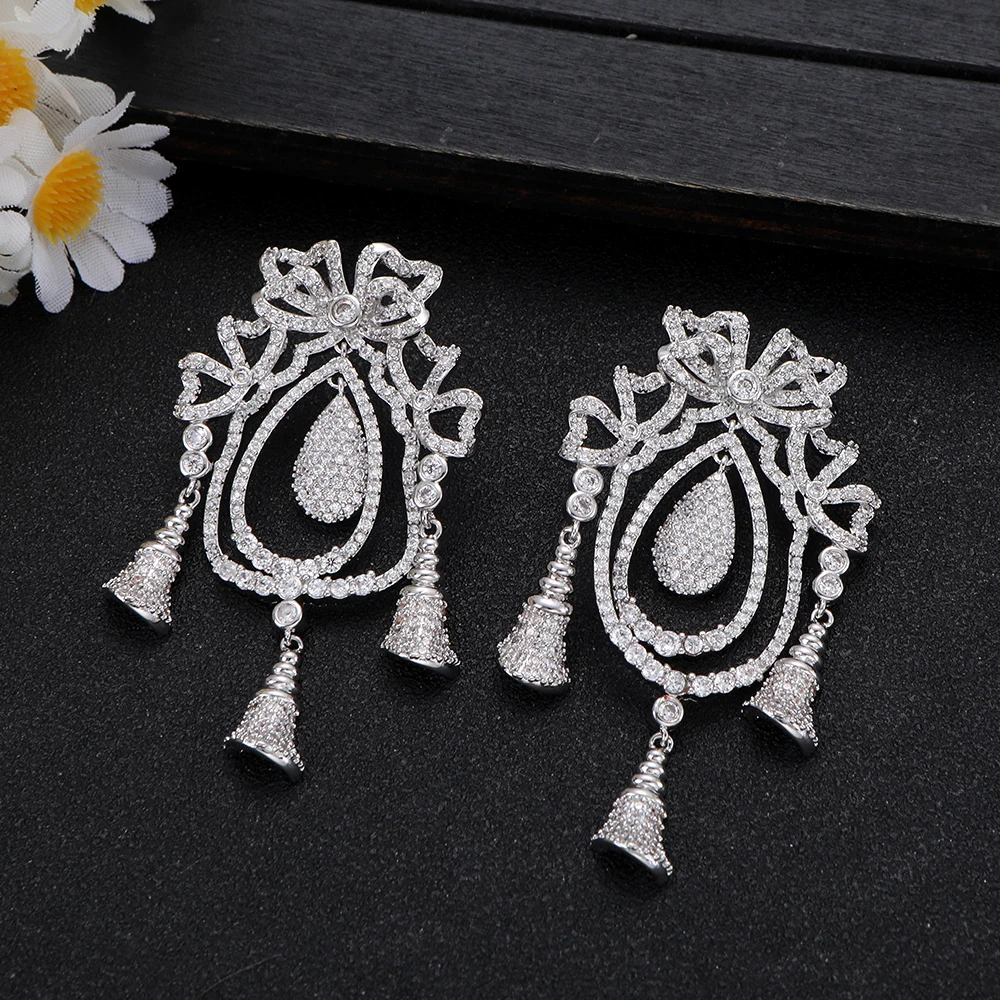 1 Pair Silver Crystal Ornate Tassel Earrings for Royal Gala Fashion Women's Jewelry Gift for Anniversary