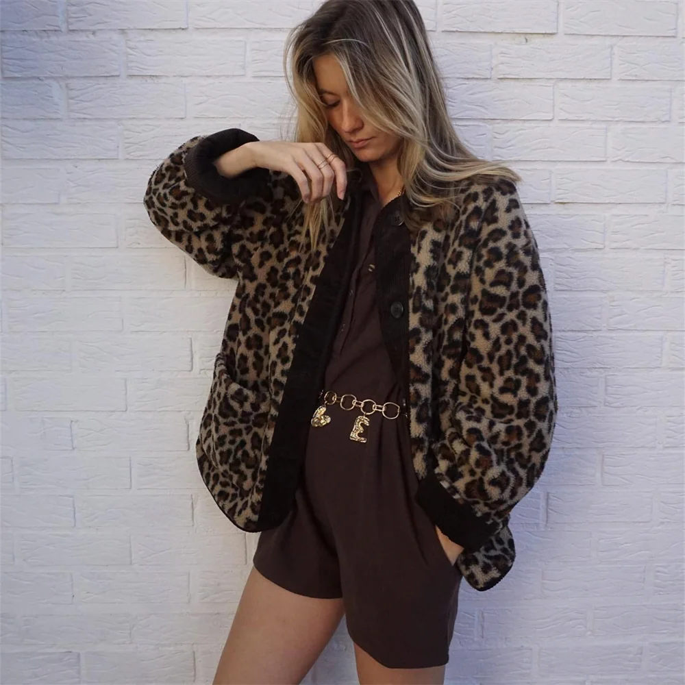 PB&ZA2024 autumn new women\'s clothing fashionable temperament casual long sleeved single breasted leopard print lamb wool jacket