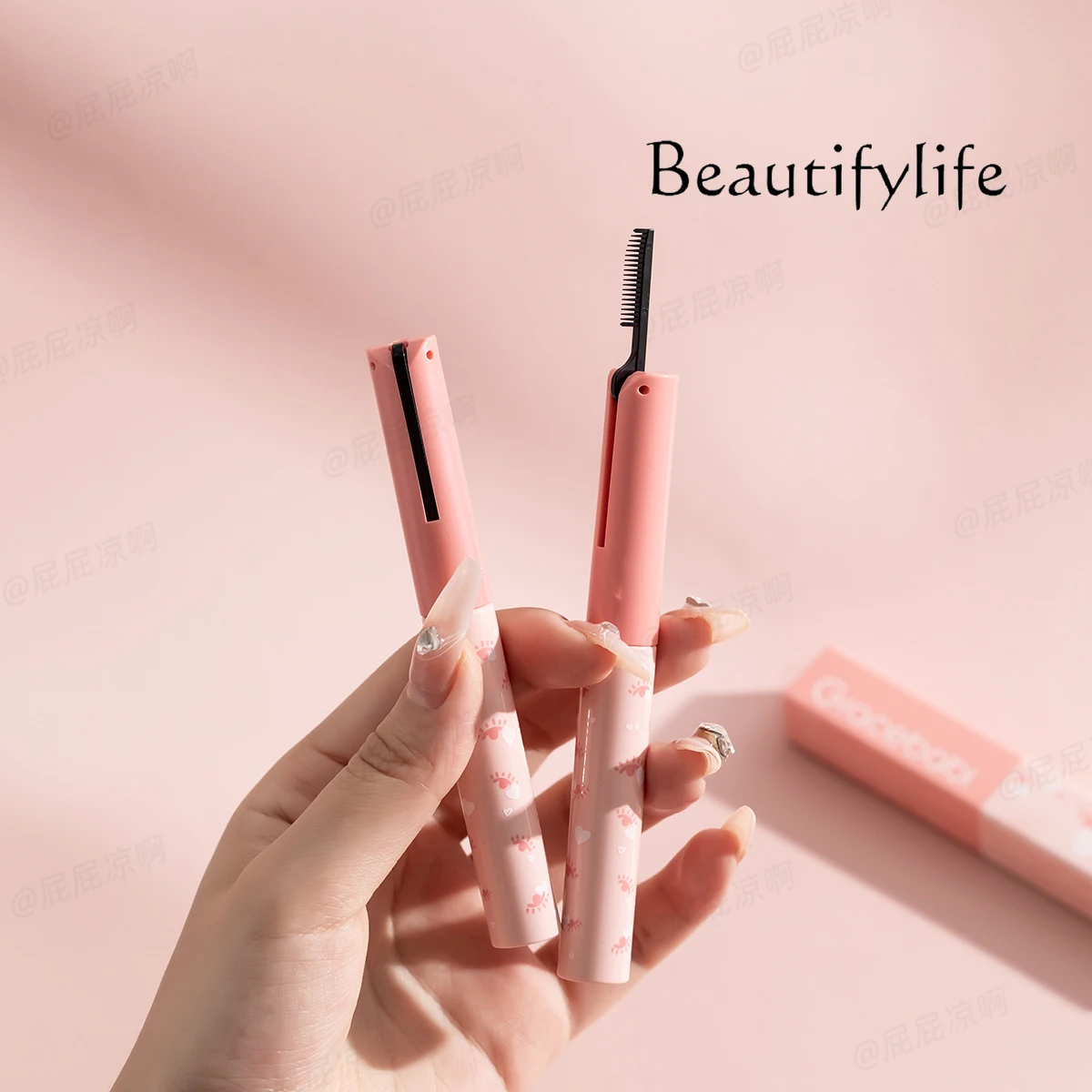 Comes with eyelash brush, double-head double-effect roots, clear roots, sunflower slender and curled makeup mascara