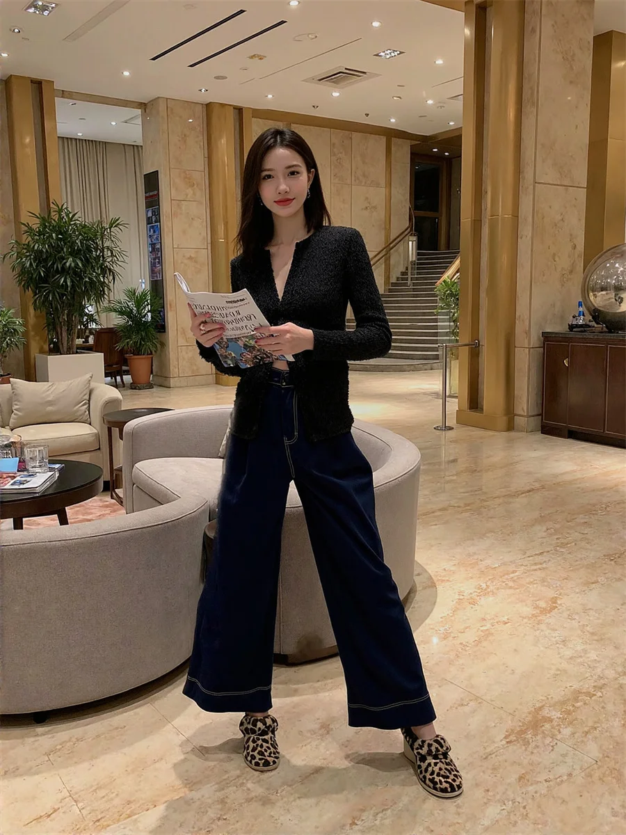 Damskie jeansy z szerokimi nogawkami, kieszeniami, zapinane na guziki, w stylu boyfriend, ciemnoniebieskie, luźny krój, styl high street, casual, modne, europejski styl, klasyczne z nadrukiem.