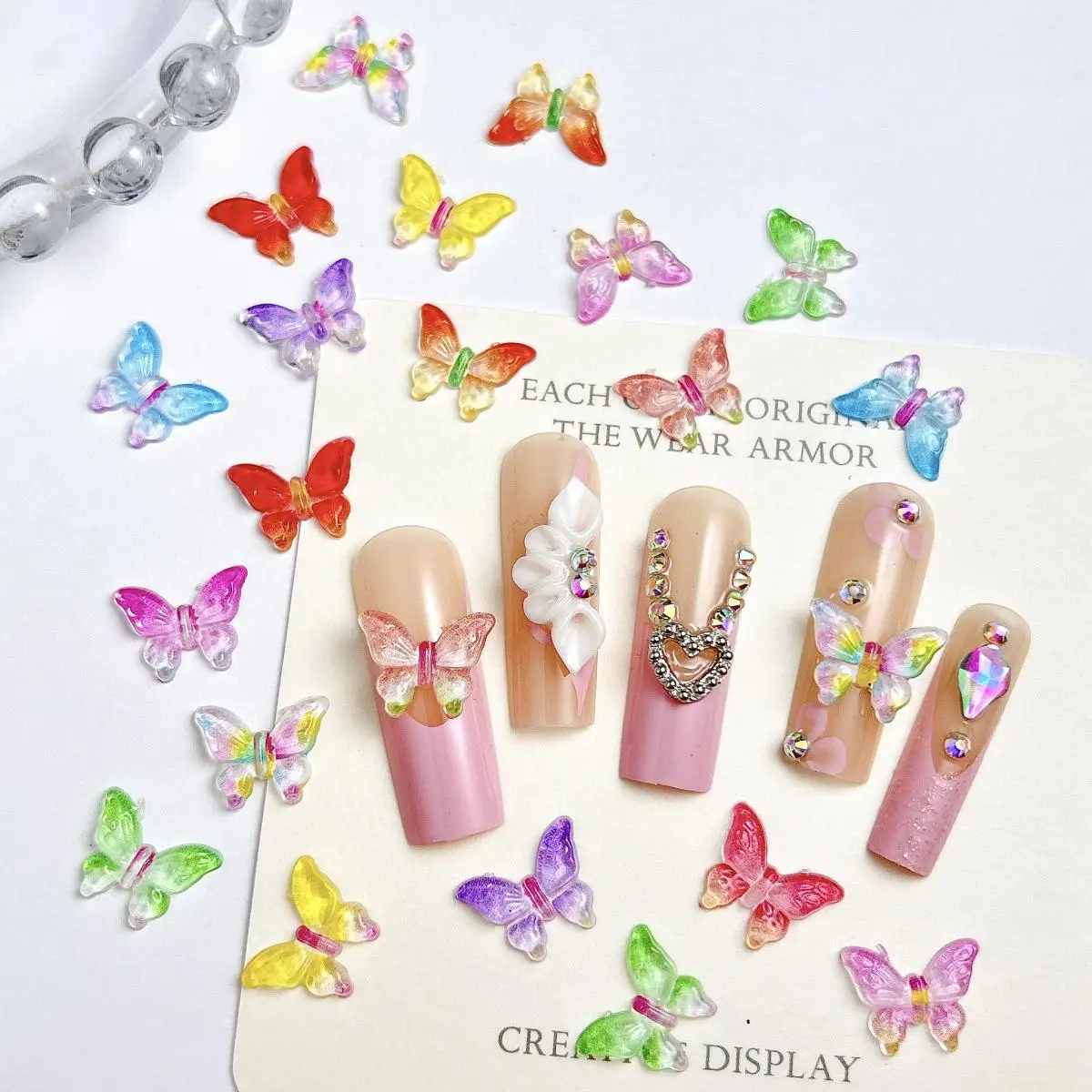 عشوائي مختلط الساطع الملونة فراشة مسمار الفن الديكور الراتنج الجليد شفافة فراشة مسمار سحر مانيكير DIY الملحقات