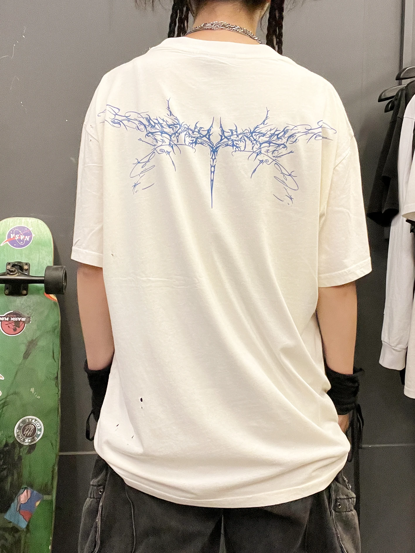 Wang Studio Vintage Street Art Feel Worn Short Sleeve T-Shirt Hole Punching Fashionable Blue Pattern Front And Back