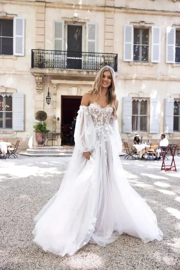 Vestidos De novia De línea A De flores 3D con apliques De encaje De corazón elegante, mangas abullonadas desmontables, hendidura lateral, estilo bohemio para playa