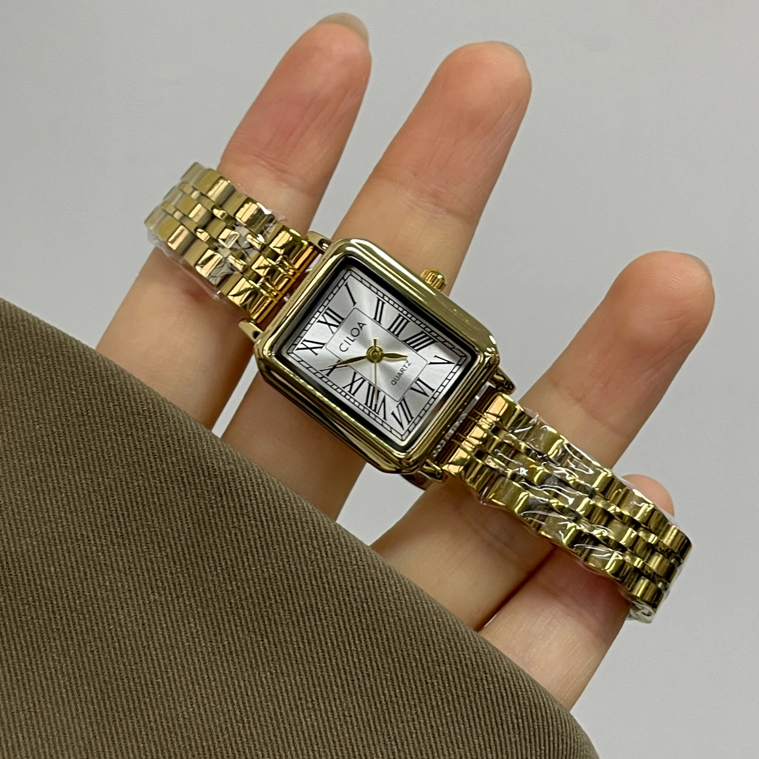 

CILOA 2025 New Gold Niche Light Luxury Fashion Waterproof Quartz Women's Watch