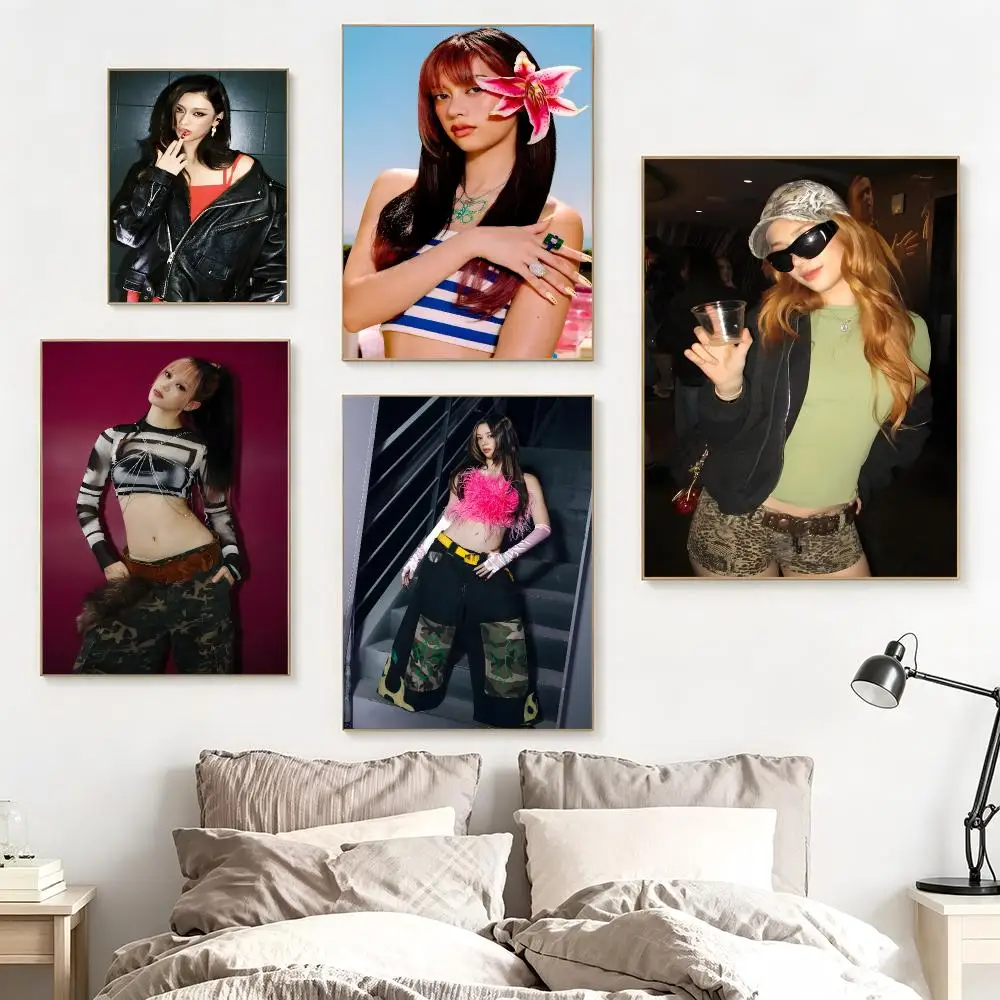 American Kpop Idol M-Megan Skiendiel Poster impermeable para el hogar sala de estar dormitorio bar decoracion estetica