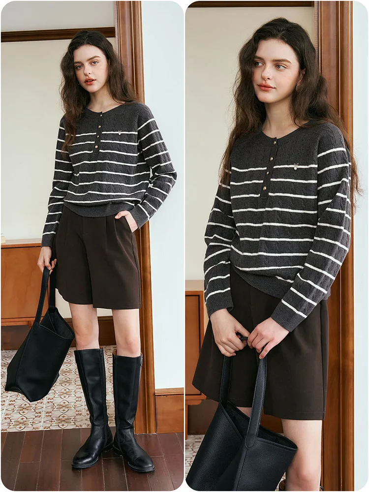 Sweter damski w paski OLrain, dzianina, jesień 2025, nowy, z blokami kolorów, styl francuski, dekolt okrągły, sweter wkładany przez głowę, bluzka do biura, N56QZ86523