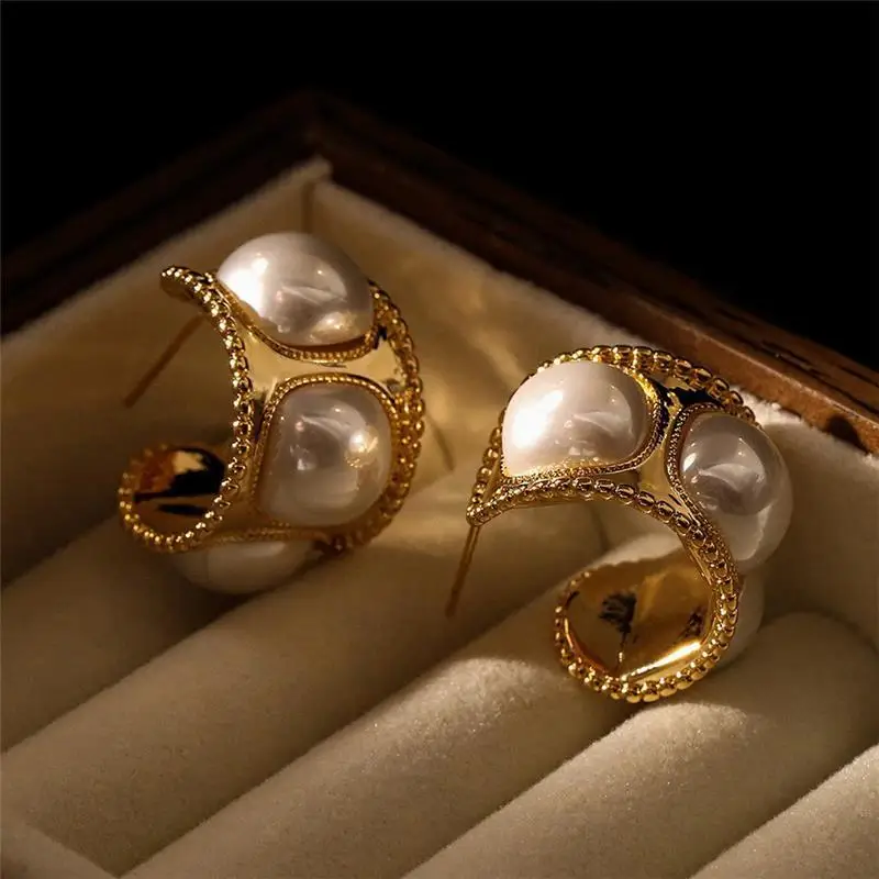 Kshmir 2024 Imitation Pearl Ear Hoops Women Fashion Earrings Jewelry Elegant Style Wedding Party Gift