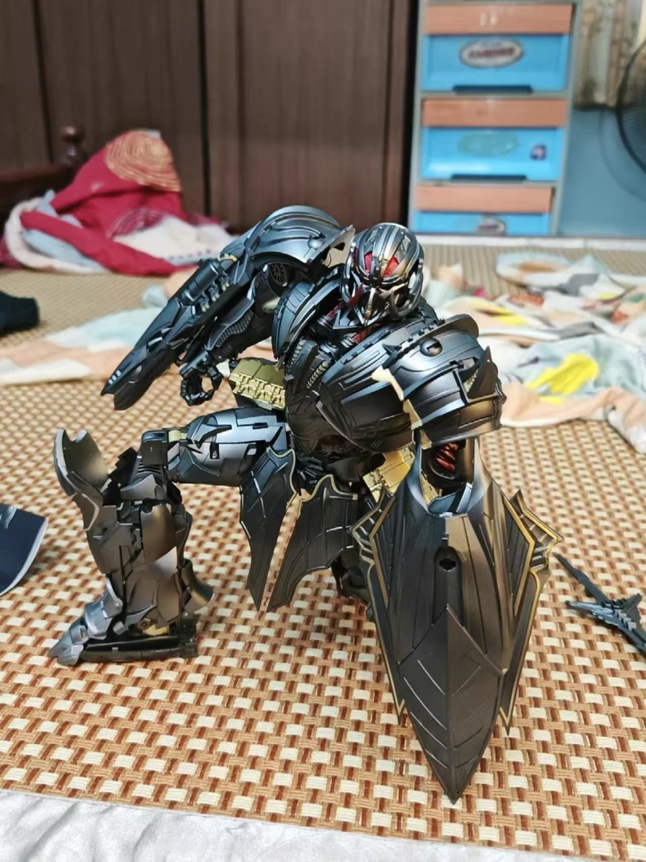 

Black Mamba Series BS-02 Megatron Skybreaker Ko Transformer Premium Action Figures Collectible Ornaments Popular Gifts in Stock