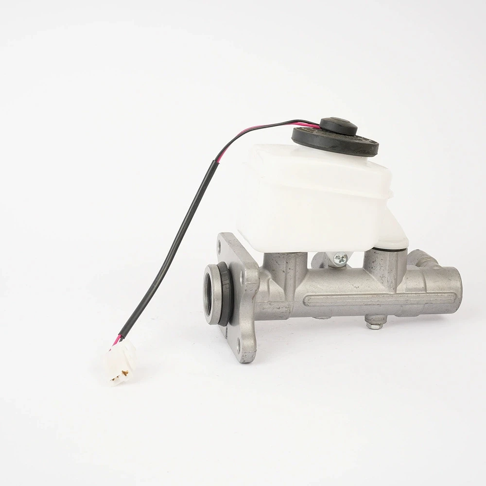 47201-60410 47201-60460 47201-60400 47201-60540 47201-60570 4720160410  Suitable for Toyota Land Cruiser brake master cylinders