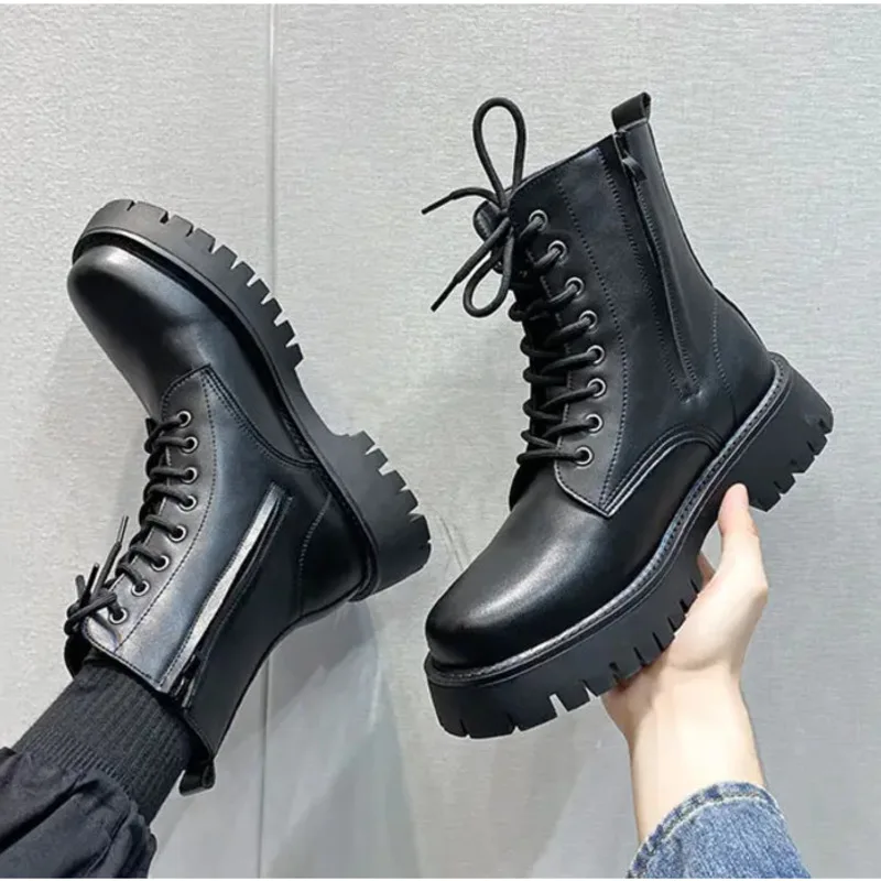 

2023 New In British Style Shoes Men Boots Botas Tenis Masculino Safety Sneakers Dropshiping High Top Leather Work Black Zapatos