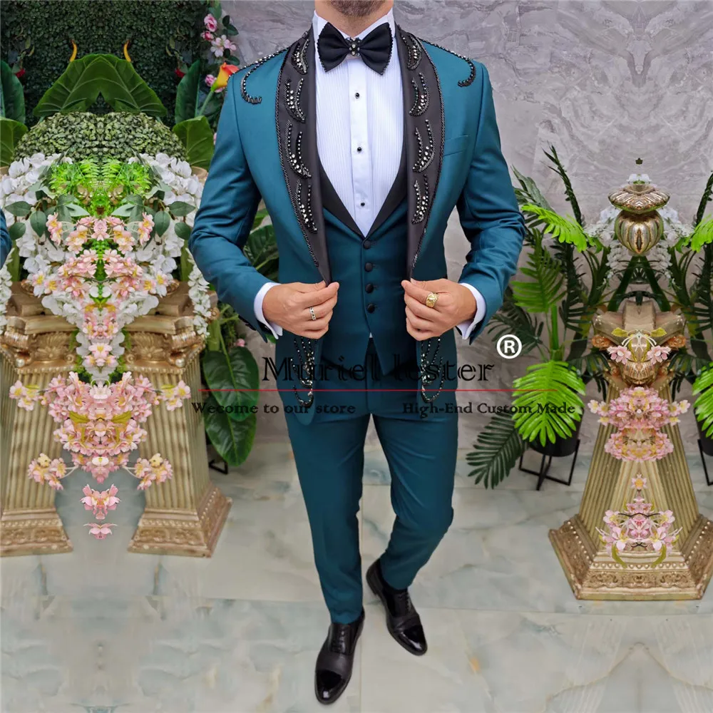 

Luxury Groom Wedding Suits Bespoke Crystals Beaded Jacket Vest Pants 3 Piece Man Fashion Tuxedos Tailored Blazers Ropa Hombre