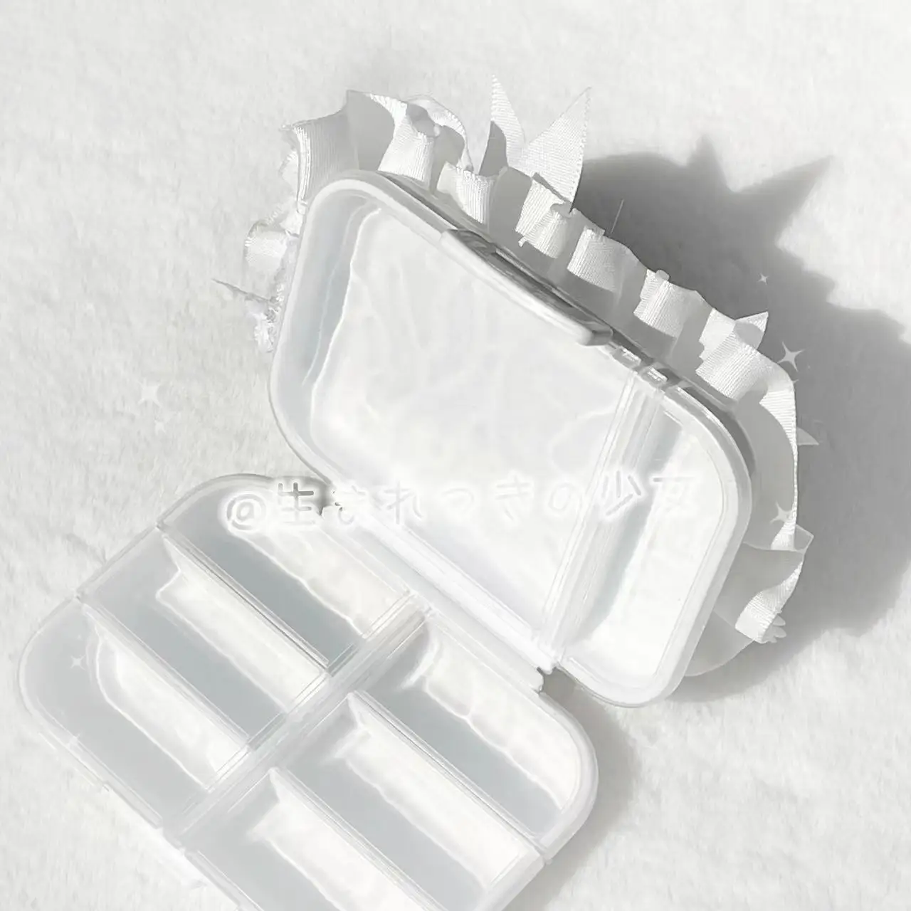 Cute Ins Angel Wing Pill Box Portable Multi-Compartment Storage Box Girly Jewelry Organizer Desk Organizer Gift