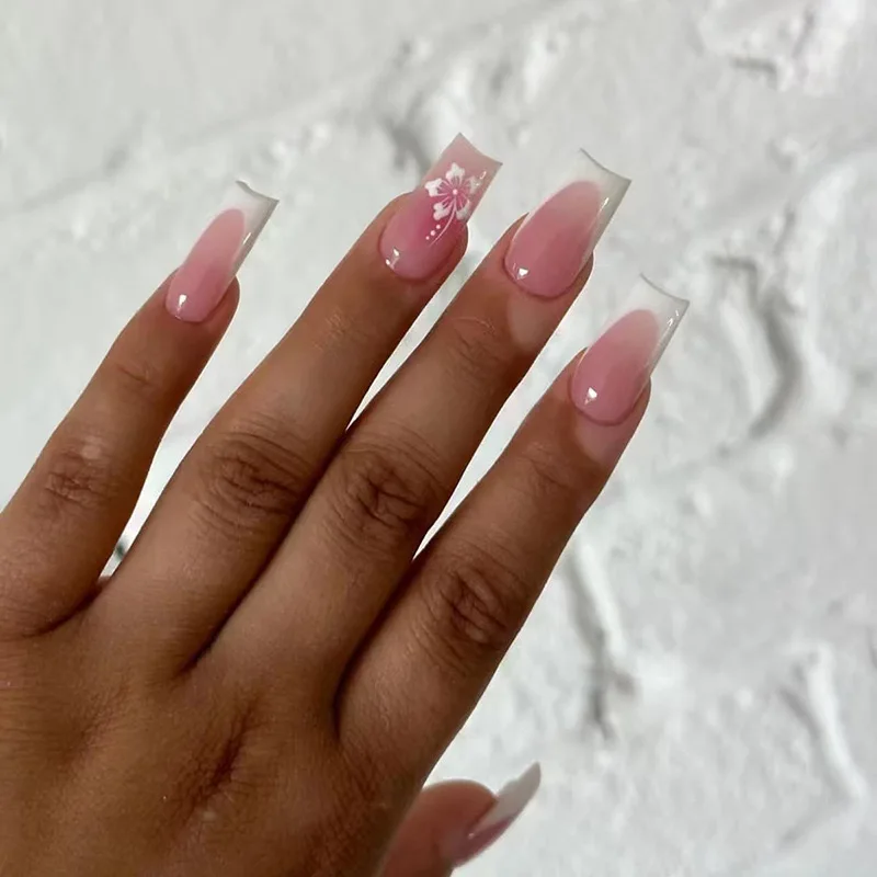 24Pcs Prosta francuska kwadratowa głowica Press on False Nails Peach Blossom Fake Nail Wearable Finished Manicure Full Cover Nail Tips