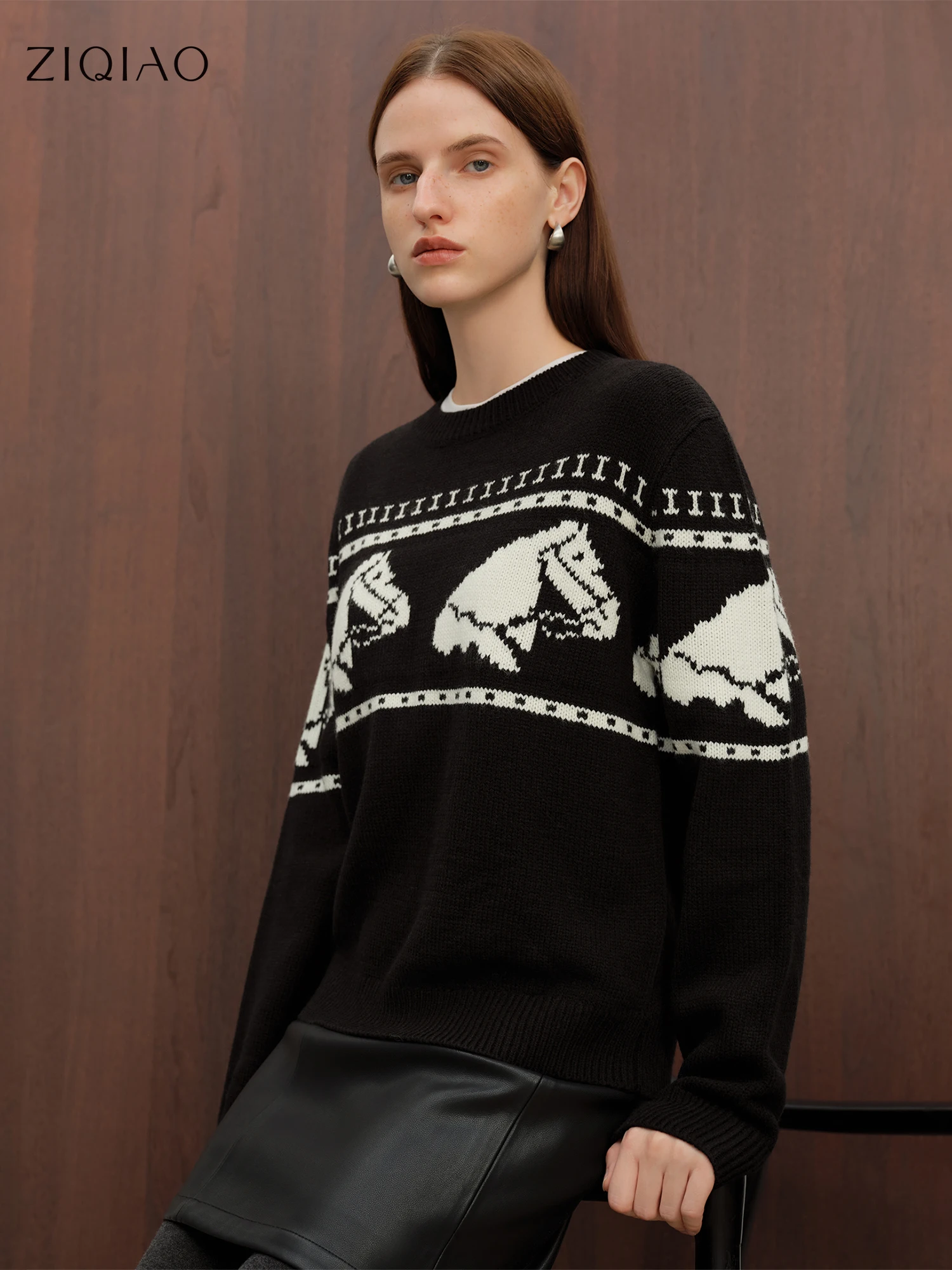 

ZIQIAO Petite Stature Women's Stylish Design Jacquard Horse Pattern Red Knit Sweater 2025 Winter New Arrival Round Neck Sweater