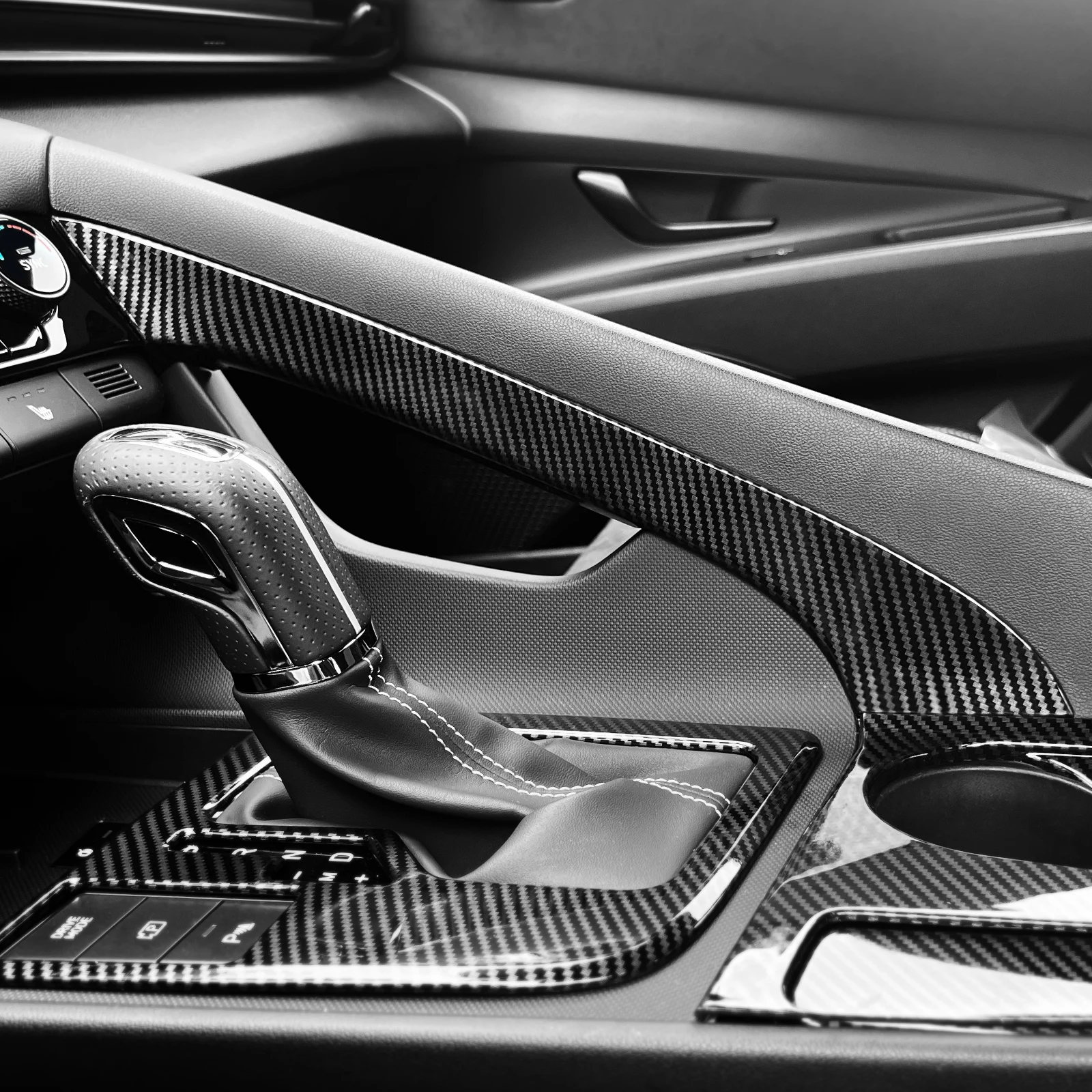 

Carbon Fiber Red Style Interior Air Conditioner Central Console Manual Handbrake Gear Shift Cover For Hyundai Elantra CN7 N