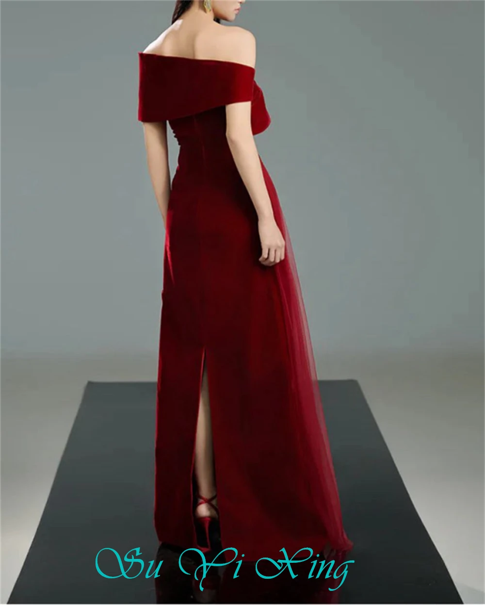 Vestido de noche de Organza rojo Simple personalizado, elegante vestido de celebridad con un hombro redondo, vestido de fiesta de tren de barrido recto clásico