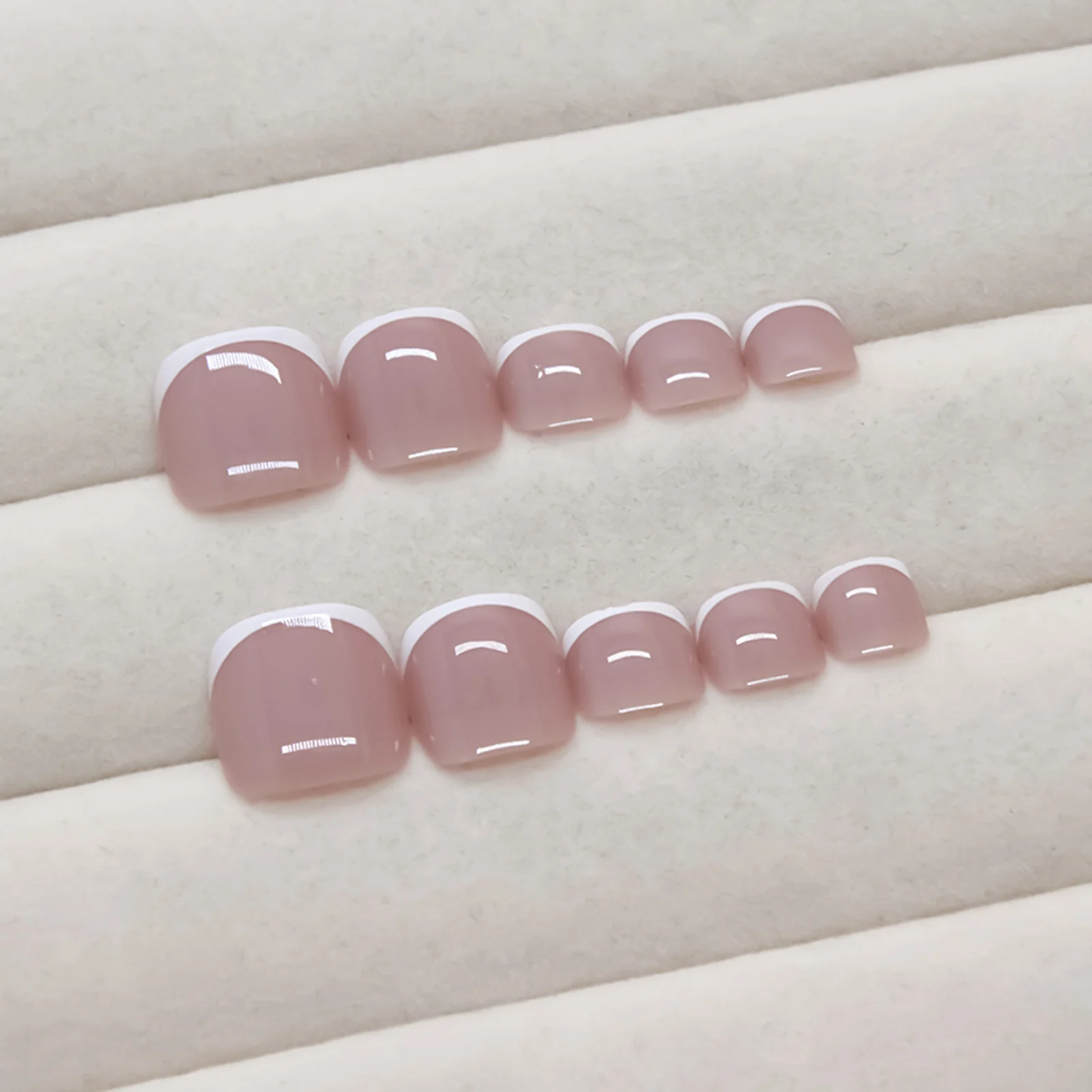 

Charming French Tips Press On Nails 24pcs Gentle Pink Square Fake Toe Nails Wearable Nude False Nails Short Women Manicure Nails