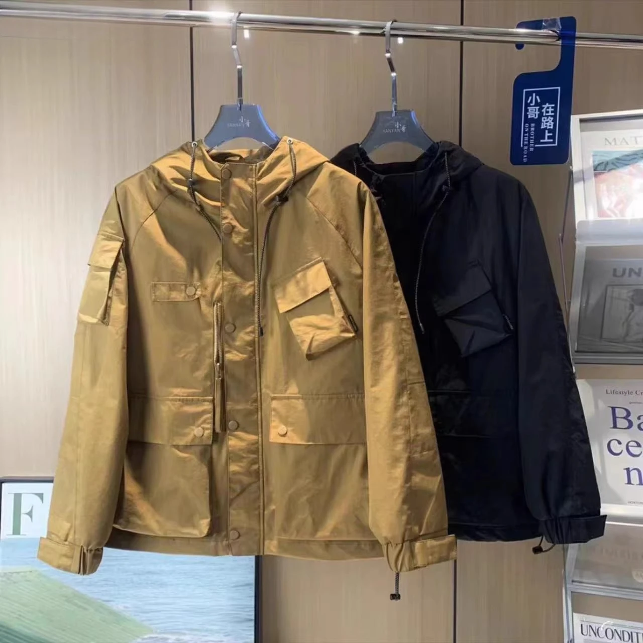 

Men's Spring Fall Stylish Hooded Cargo Jacket Slim Fit Korean Fashion Utility Coat with Big Pockets Versatile Casual Outerwear