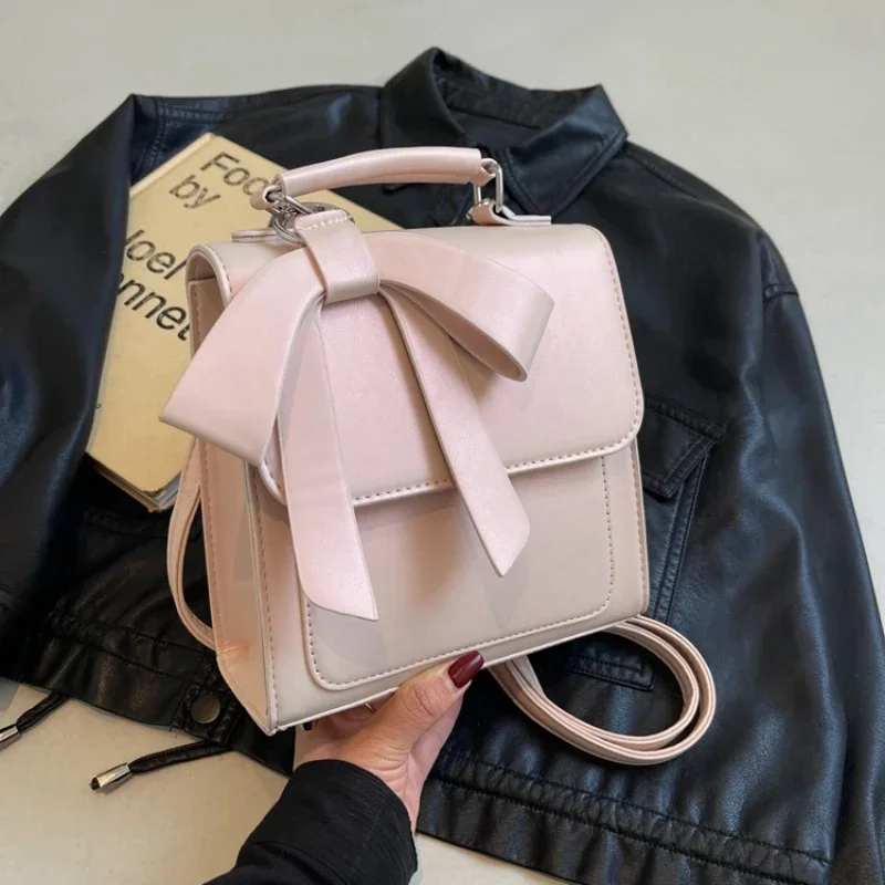 Hot Selling Solid Colors Women's Bags in 2024 One's Two Shoulders Portable High-quality Zipper New Models School Backpack