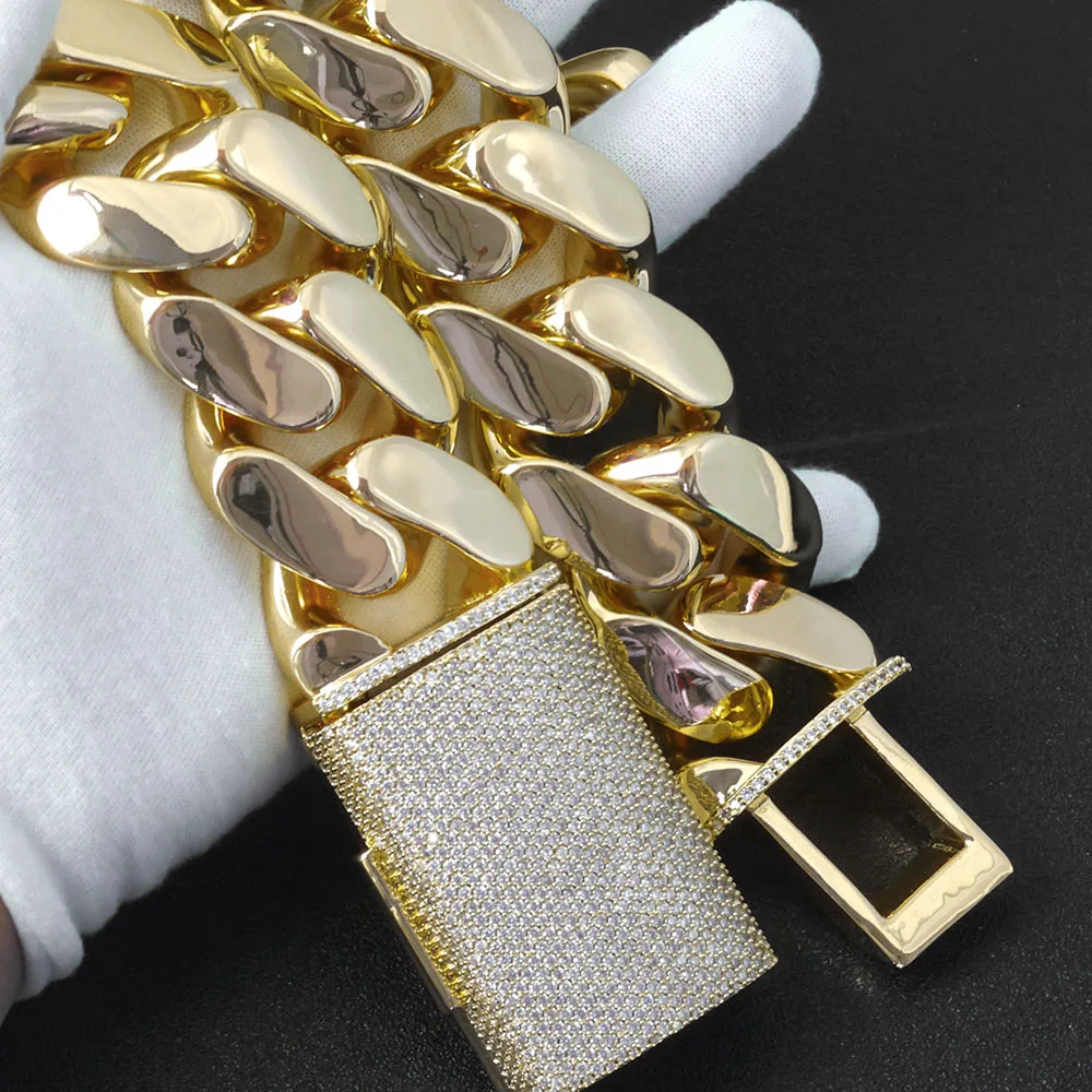 Oversized Cuban Necklace Men's Punk Jewelry Electroplated 18K Gold Monaco Smooth Diamond Inlaid Flip Button Luxurious Gift