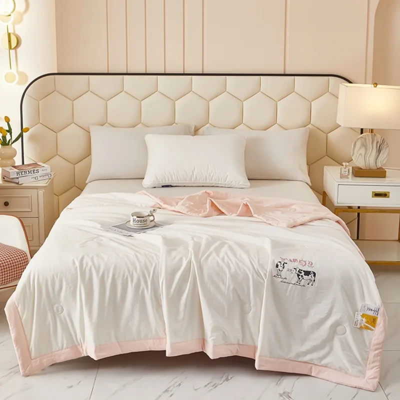 

2025 new four-season universal air conditioner quilt summer cool quilt machine washable summer quilt single washed cotton cotton