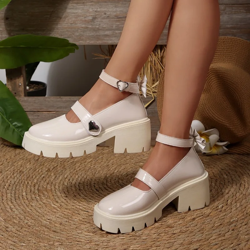 2025 Fibbia alla caviglia Tacco alto spesso Scarpe singole stile donna francese Punta tonda alla moda Fondo spesso Scarpe da donna stile retrò