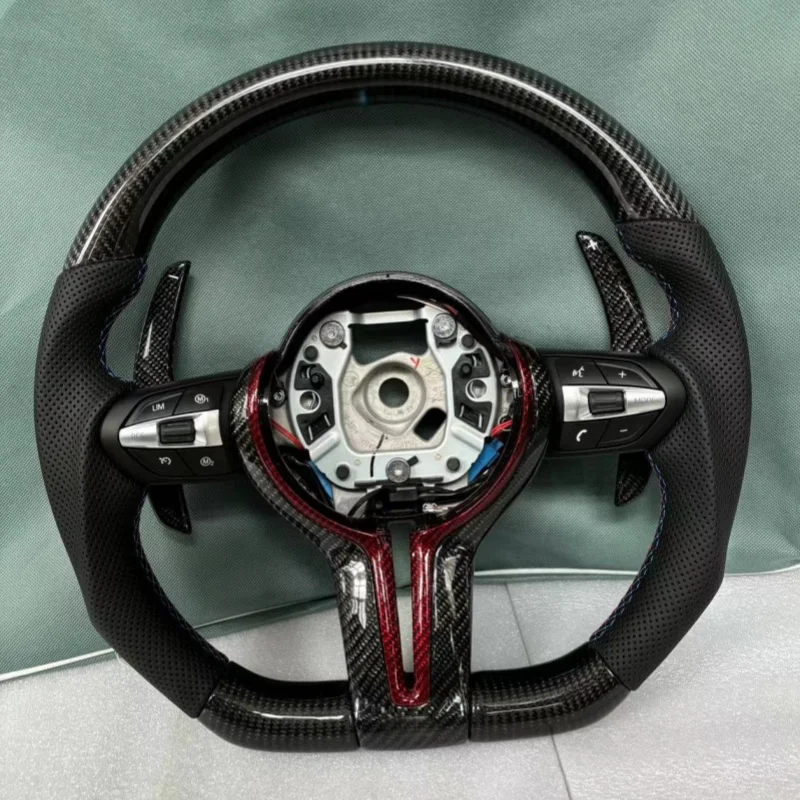 

Руль для BMW M серий F01 F02 F06 F07 F10 F11 F12 F13 F14 F15 F16 F22 F30 F31 F32 F33 F34 F80 F82 F83 E90 X3 X4 X5 M3 M5 M6