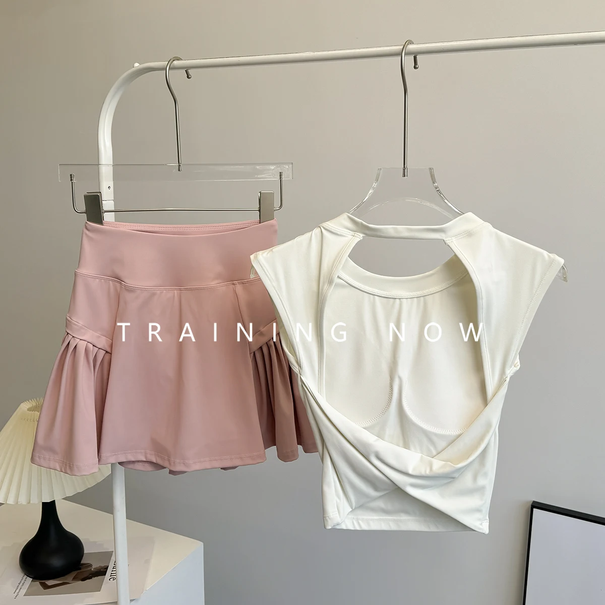 

Badminton fitness suit for women in summer tight slim quick-drying yoga suit high-end fashion running sports tennis skirt