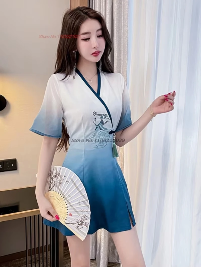 Gaun qipao seksi klub malam Cina 2025, cheongsam modern dengan warna gradasi nasional, set gaun qipao + celana pendek, gaun kerja untuk hotel dan spa