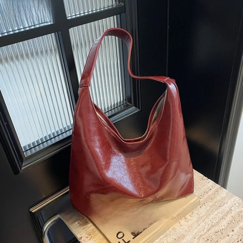 

2024 New Women's Large Capacity Red Tote Bag Single Shoulder Commuter Handbag Korean Style Casual Fashion PU Leather Bag