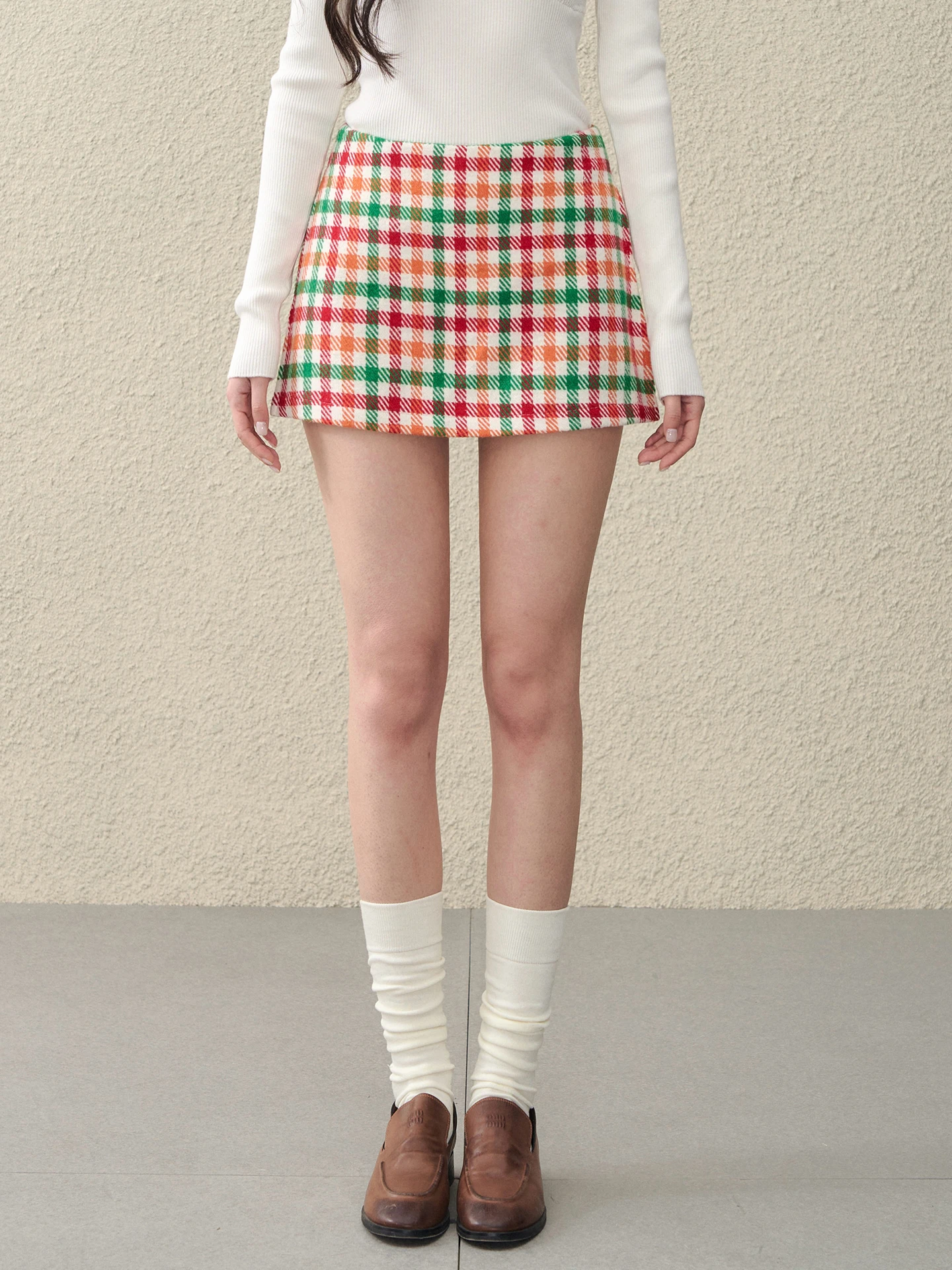 

Юбка OIOI E в стиле ретро, в клетку, с завышенной талией, А-силуэт, женская, новинка 2025 года, скрывающая недостатки фигуры, стройнящая