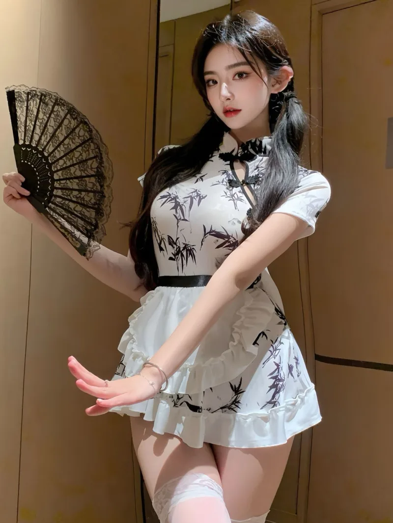 Abito cheongsam sexy con stampa di bambù con inchiostro in stile cinese Bowknot Il grembiule e la gonna della cameriera è rugoso all'estremità affascinante X1NC