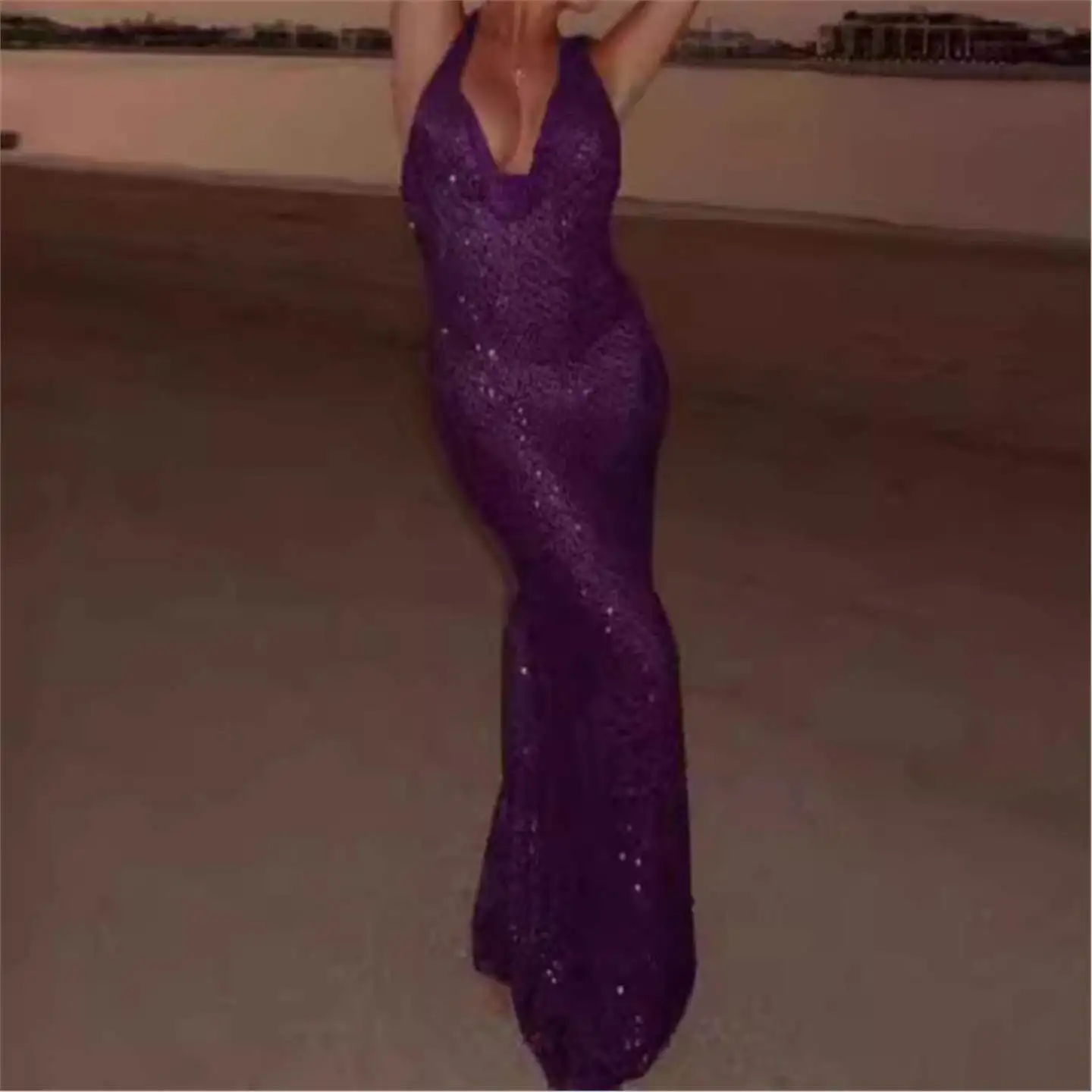 Summer New Long Sequin Fishnet Dress See through Backless High Waist Tailored Skirt for Women City Walk Elegant Lady Style