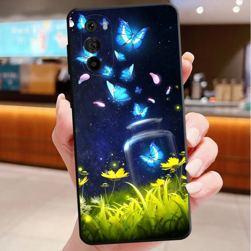 

Phone Case For Motorola Edge 50 40 Pro 60 50 40 30 Ultra Neo Fusion Moto G85 G72 G53 G54 G84 G13 G32 Cow Print