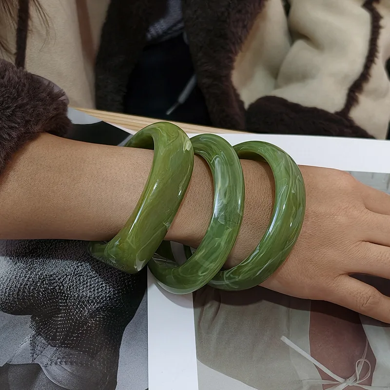 

Fashionable Wide Version Acrylic Bracelet Green Texture Russia Style Personalized Decorative Accessory Resin Bangle for Women