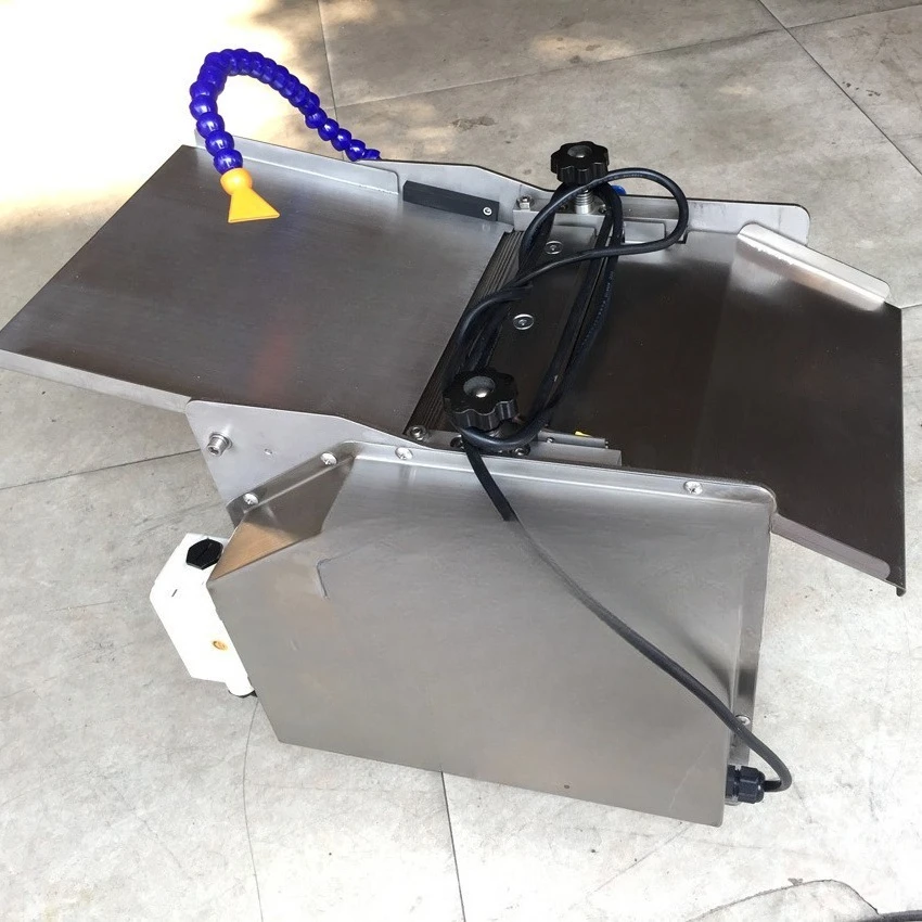 Squid skin removal machine Desktop fish skin removal machine equipment production