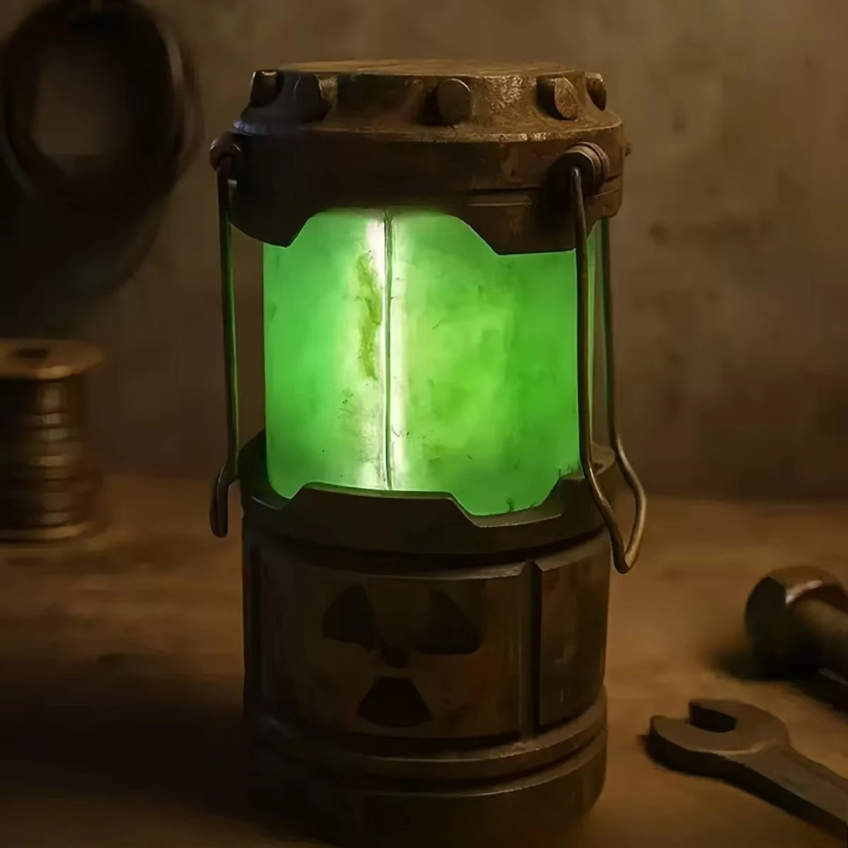 

Nuclear Reactor Resin Lantern, Sci-Fi Industrial Style Night Light, Creative Desk Decor Gift for Engineers and Tech Enthusiasts