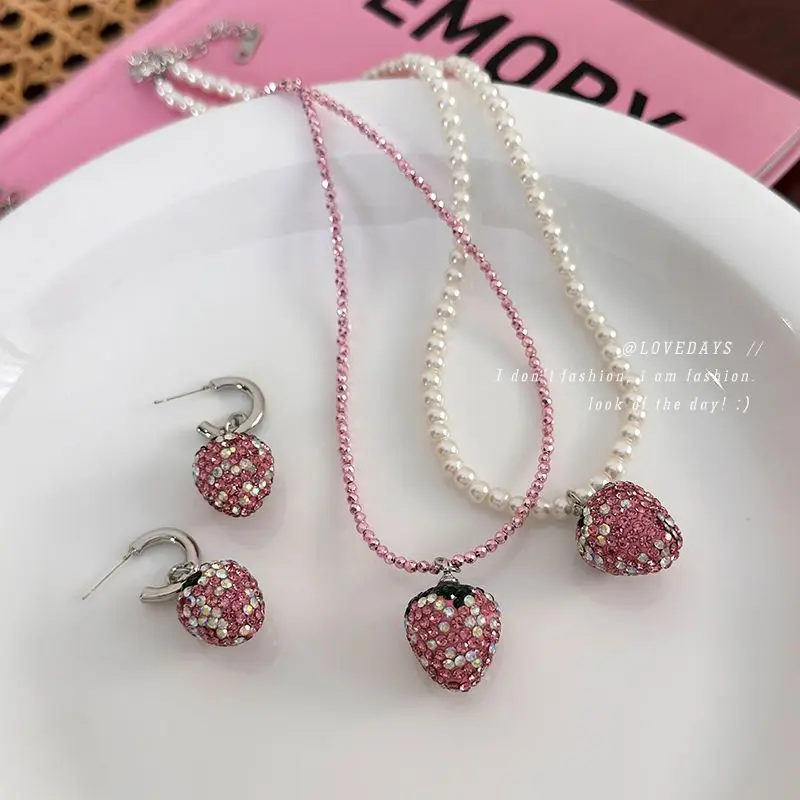 

Necklace Pink Rhinestone Strawberry Pendant Edgy Sweet Lightweight Premium Alloy Adjustable Choker for Women Daily Casual