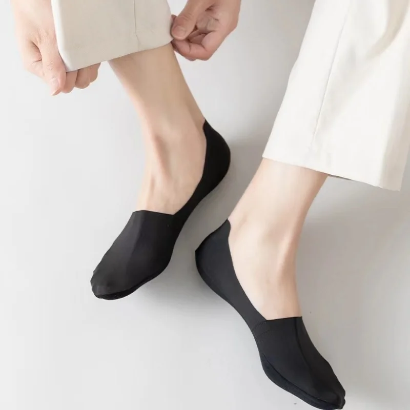7 Pairs of Ice Silk Boat Socks for Men, Non-Slip, Non-Falling, Summer Thin Socks for Men, Shallow Mouth, Invisible, Traceless Low-Cut Socks