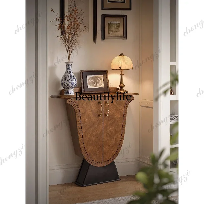 K153 End view cabinet, medieval solid wood living room entrance is opposite the door, and the storage decoration is very narrow.