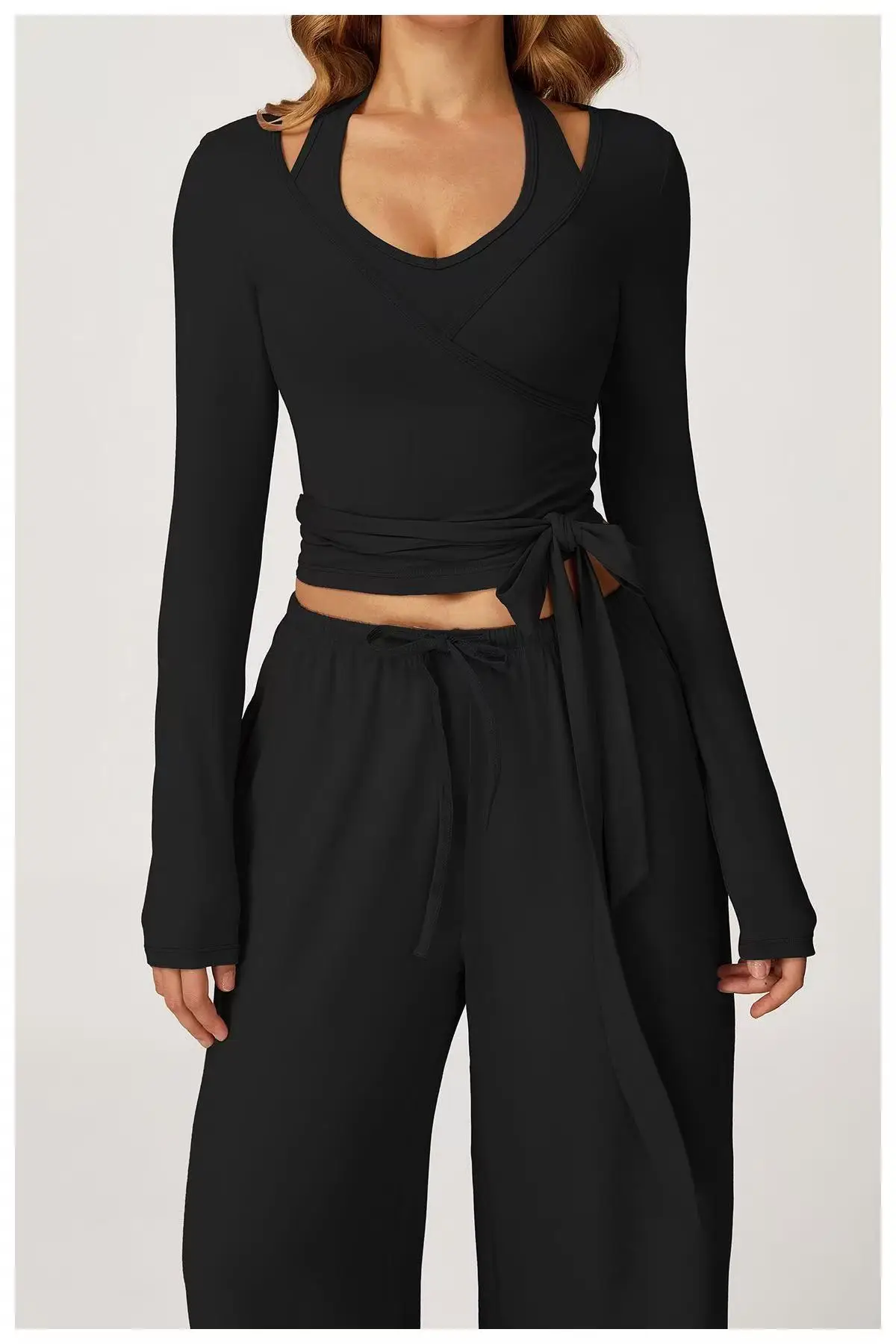 Yoga-Oberteil für Damen mit Kreuzgurten, Figurbetontes Sport-Top, Langärmeliges Fitness- und Pilates-Oberteil – Detail 4