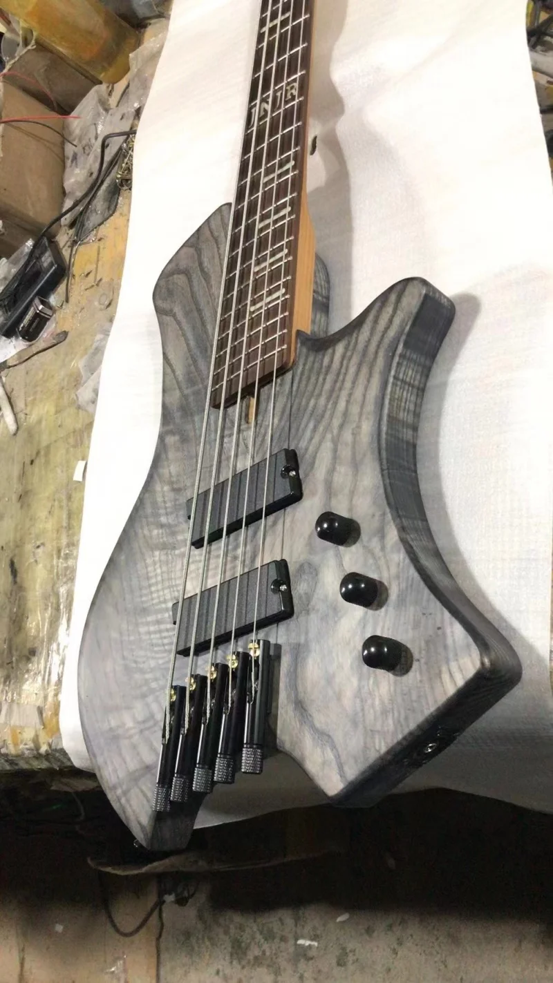 Custom 5-string headless electric bass，Rosewood fingerboard luminous inlay，Transparent black body，Fan fretboard，free delivery