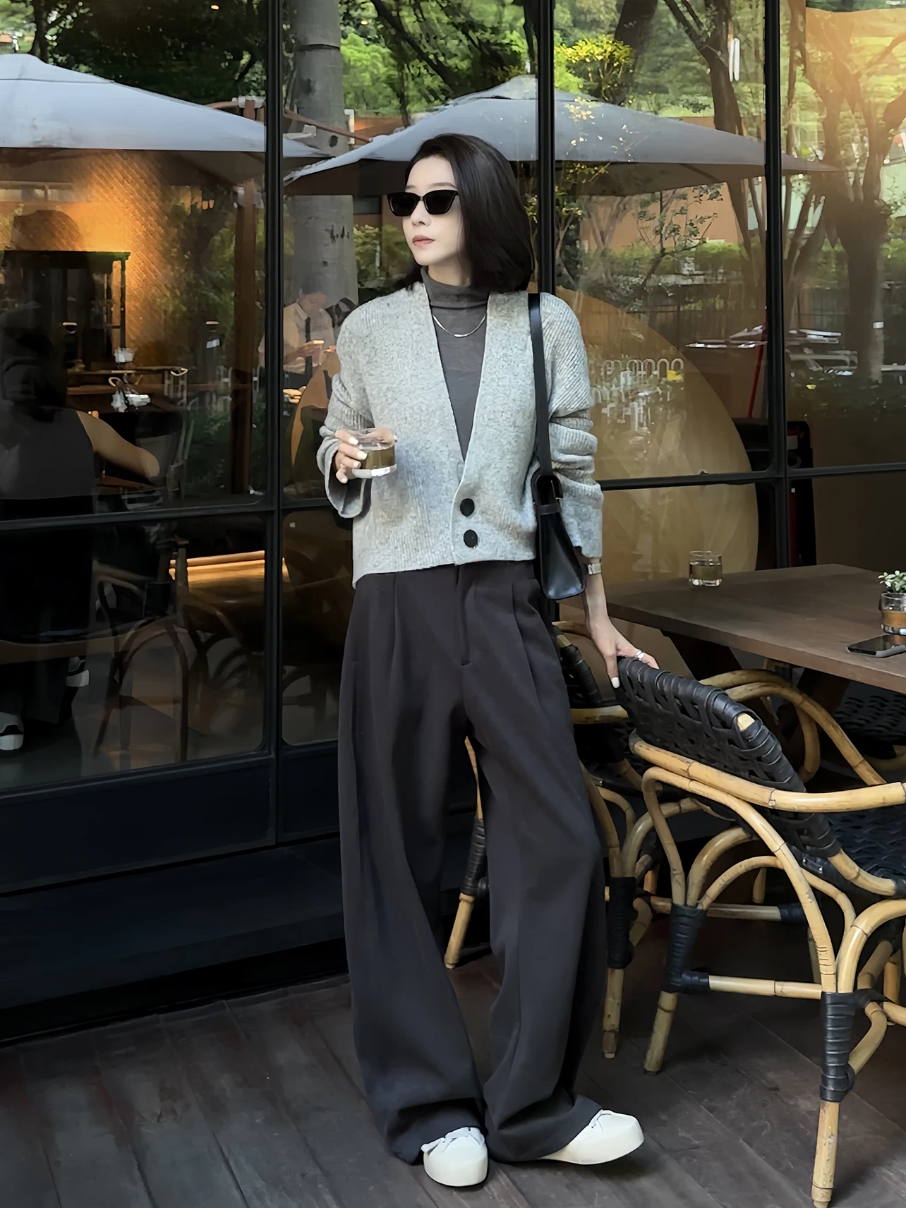 

Уютный осенне-зимний вязаный кардиган с V-образным вырезом, рукавами-колокол и двумя пуговицами, простой женский свитер с длинными рукавами